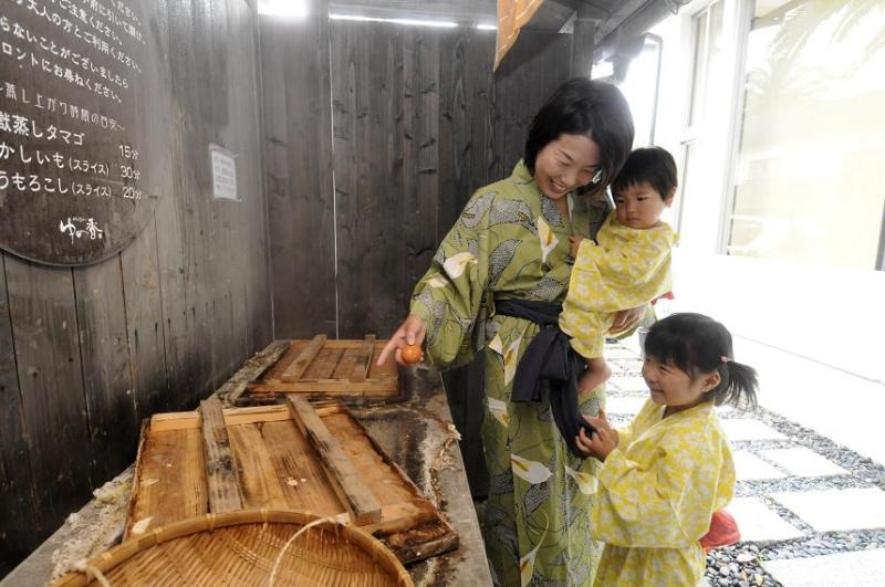 別府　鉄輪温泉　「かんなわ　ゆの香」　女将のひとりごと-地獄蒸し体験コーナー